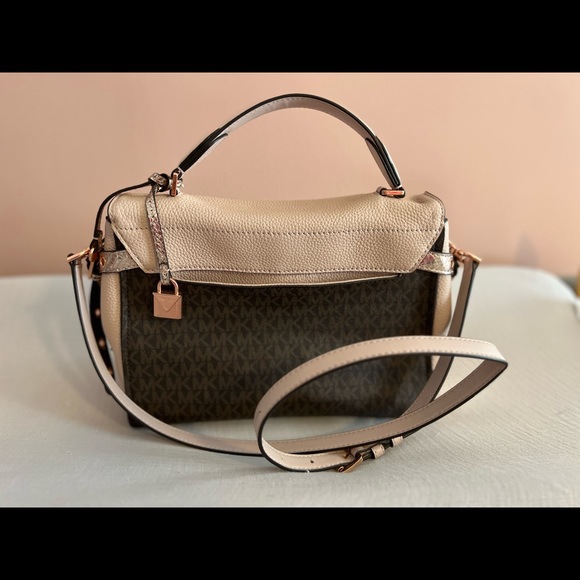 Michael Kors Medium logo cross body/satchel - Picture 4 of 6